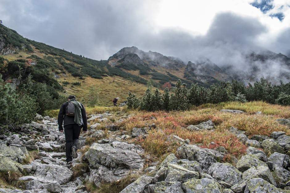 Escursione su un sentiero di montagna